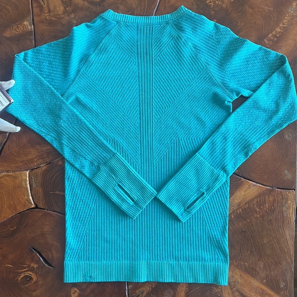 Lululemon Long Sleeve Shirt, Turquoise - Picture 4 of 12